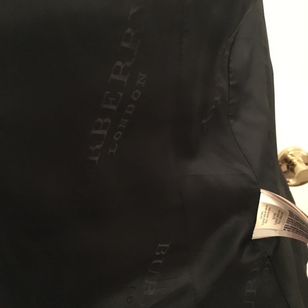 ‼️🔥Stunning Burberry plaid puffer - Picture 7 of 11